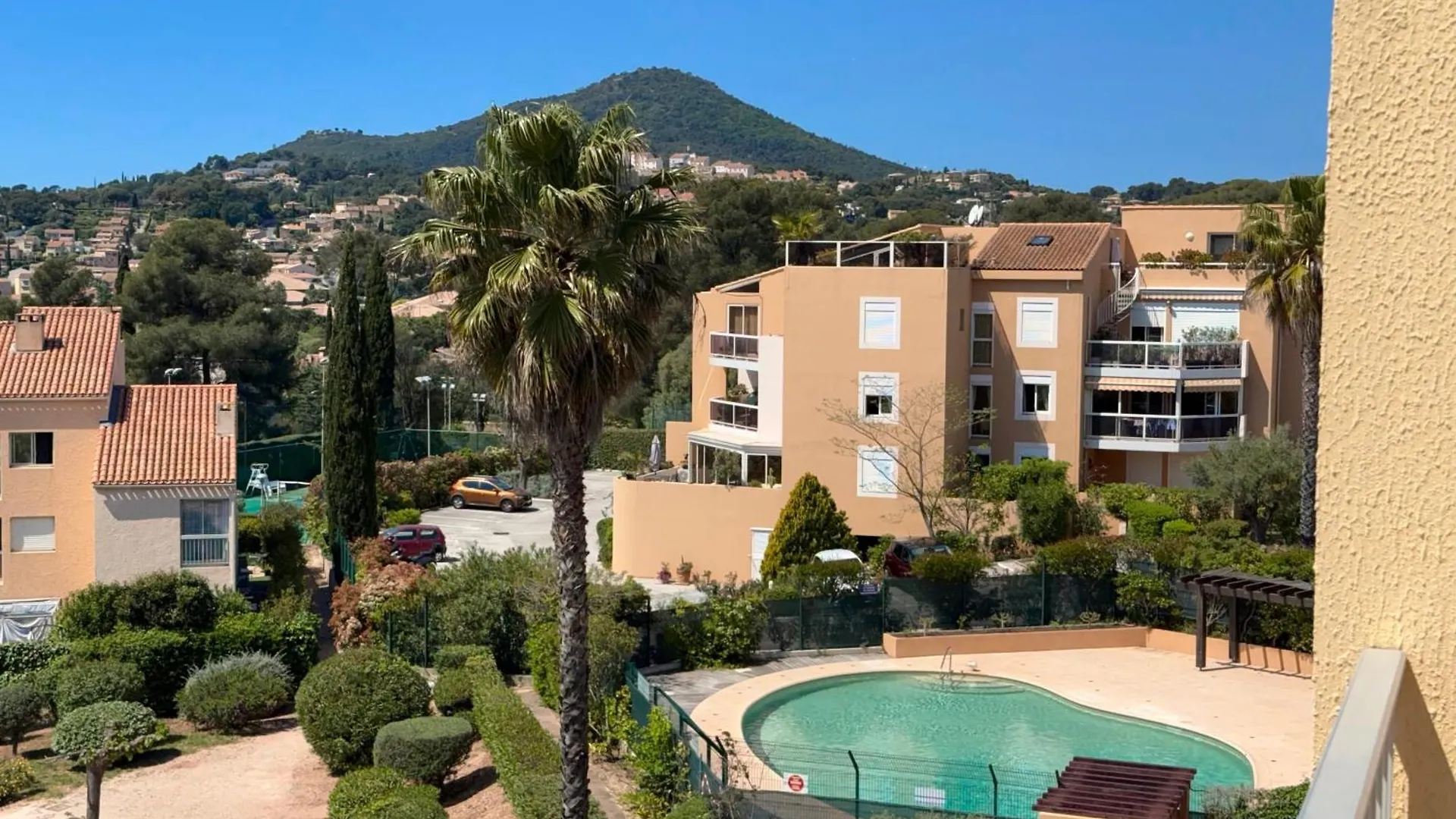 Apartment Vue Mer & Piscine - Mezzanine - Residence Calme Carqueiranne France