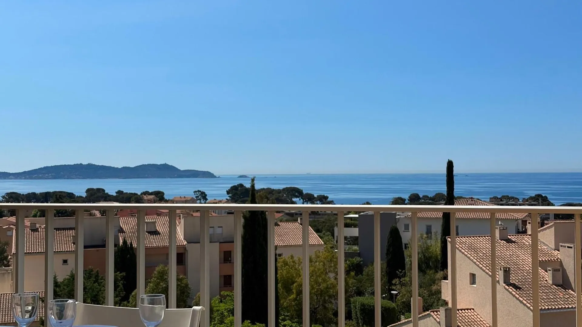 Vue Mer & Piscine - Mezzanine - Residence Calme Carqueiranne