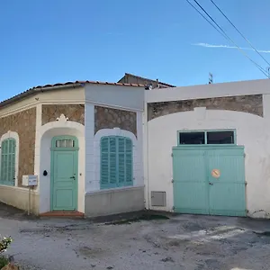 Climatisé Avec Parking Et Proche De La Carqueiranne