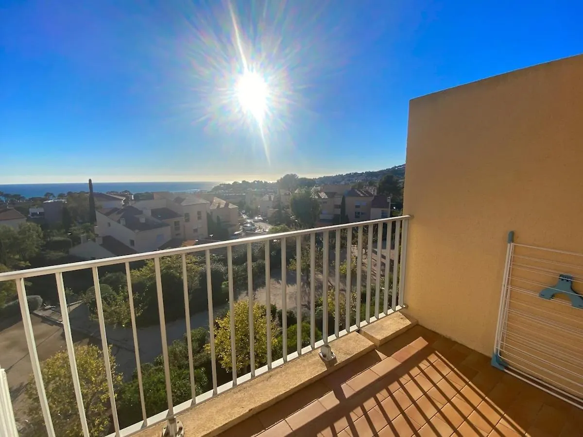 Apartament Vue Mer & Piscine - Mezzanine - Residence Calme Carqueiranne